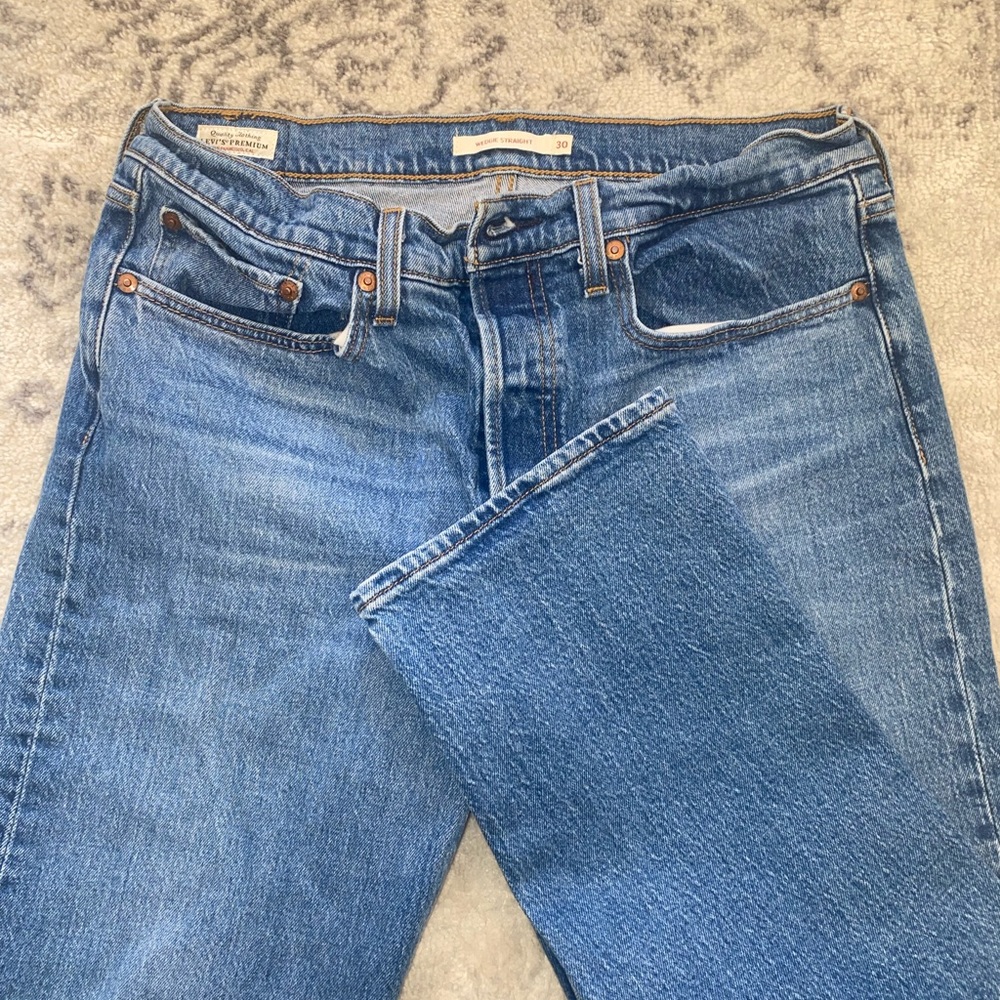 Levi’s Wide Straight Jeans size 30 Premium Quality